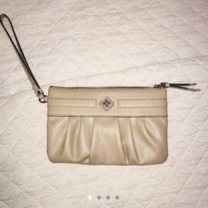 vera wang wristlet